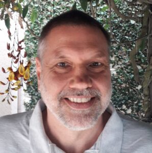 Picture of <span class="t-500">Autor: </span>Klemens Laschefski